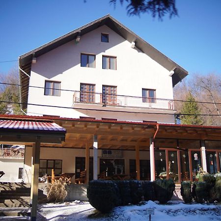 Apartments And Rooms Vicko Brzeće Εξωτερικό φωτογραφία