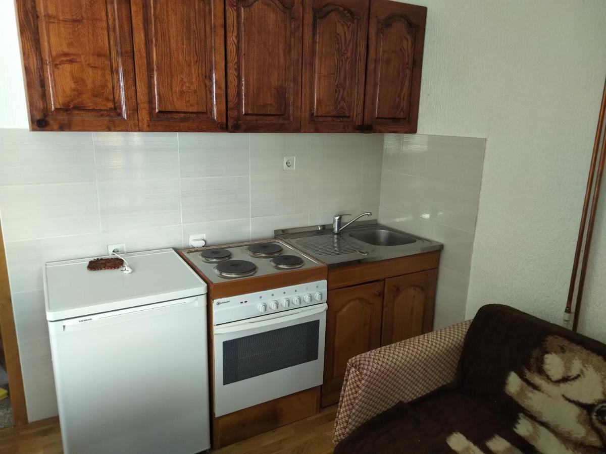 Apartments And Rooms Vicko Brzeće Εξωτερικό φωτογραφία