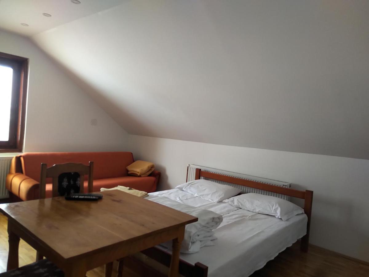 Apartments And Rooms Vicko Brzeće Εξωτερικό φωτογραφία