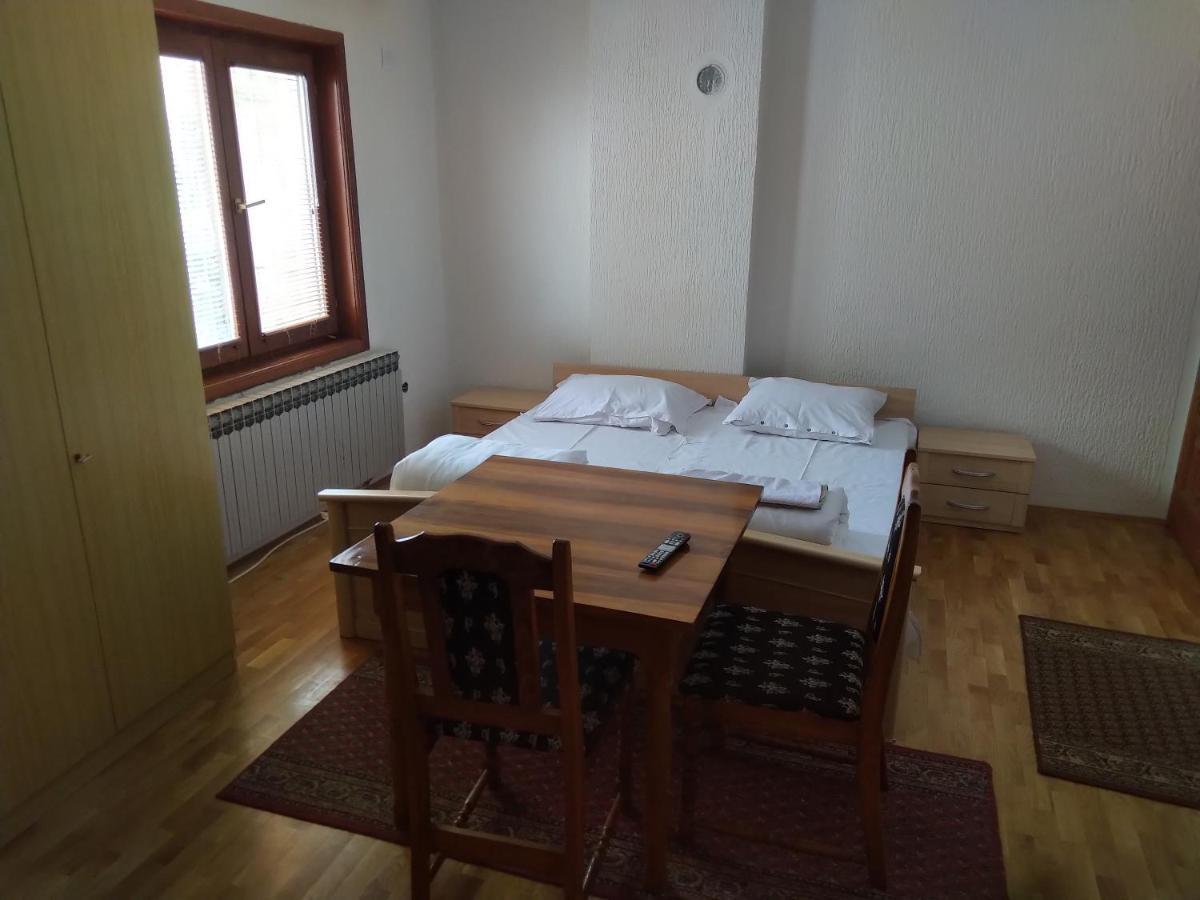 Apartments And Rooms Vicko Brzeće Εξωτερικό φωτογραφία