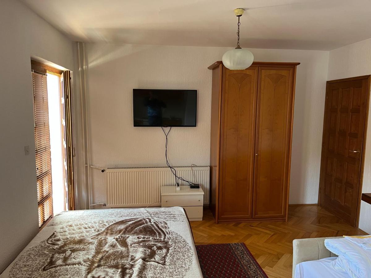 Apartments And Rooms Vicko Brzeće Εξωτερικό φωτογραφία