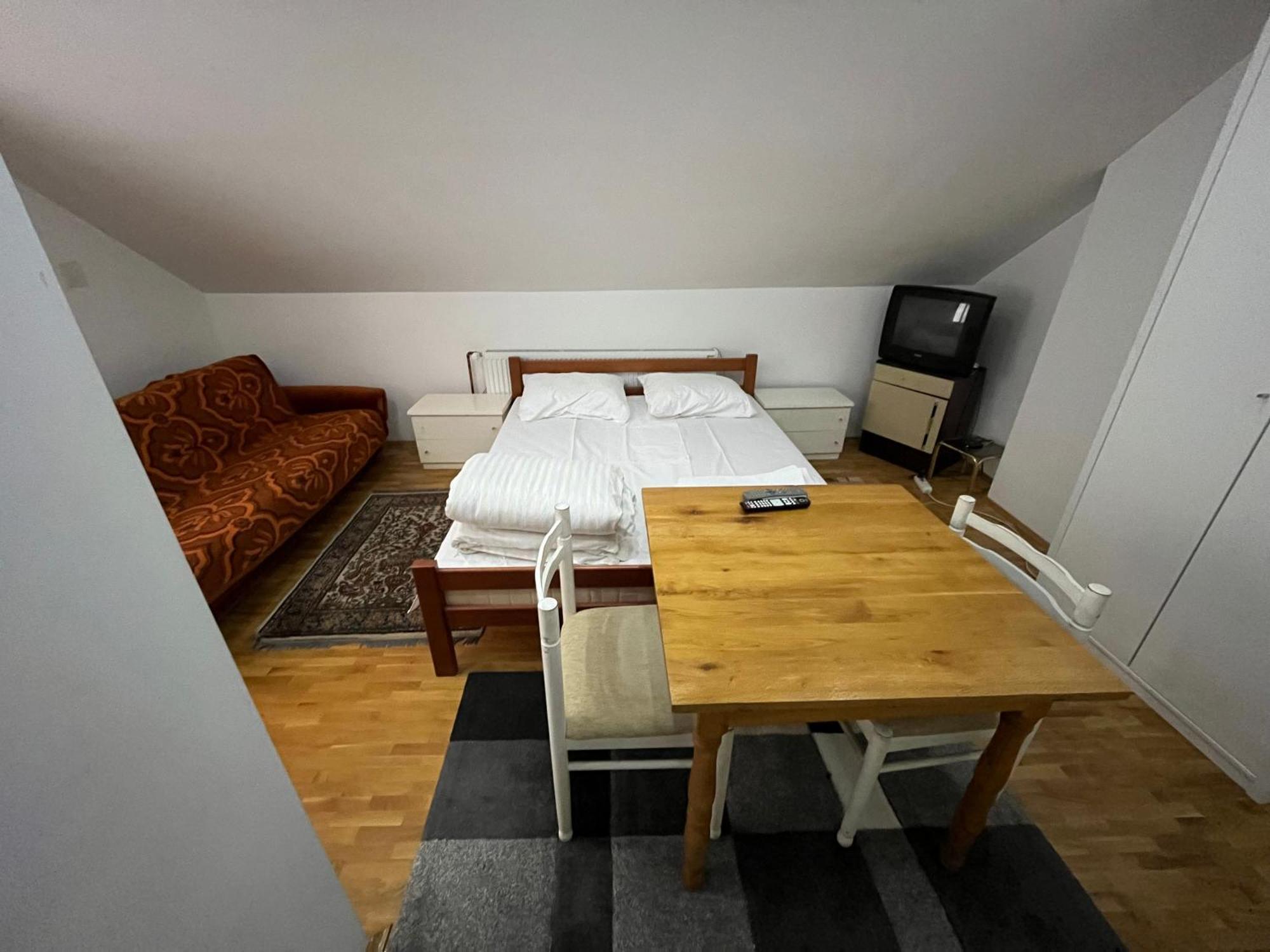 Apartments And Rooms Vicko Brzeće Εξωτερικό φωτογραφία