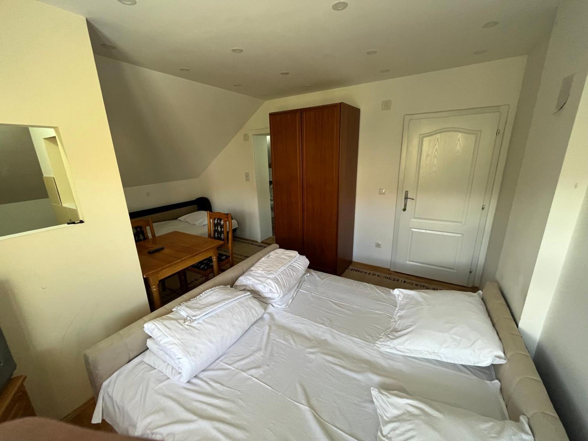 Apartments And Rooms Vicko Brzeće Εξωτερικό φωτογραφία