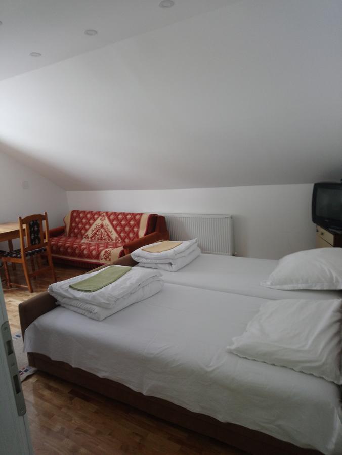 Apartments And Rooms Vicko Brzeće Εξωτερικό φωτογραφία